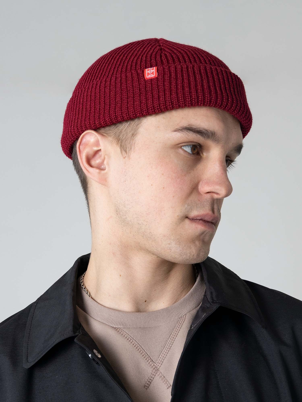 Шапка укороченная бордо Город Горький