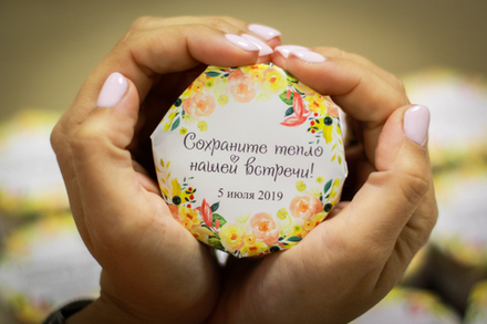 Бонбоньерка с медом на день рождения с принтом, 110 грамм