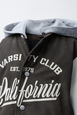 ZARA БОМБЕР С КАПЮШОНОМ И РУКАВАМИ ИЗ ИСКУССТВЕННОЙ КОЖИ, КОРИЧНЕВЫЙ