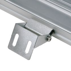 ULF-L52-18W-6400K-L100 220V IP65 SILVER Прожектор светодиодный линейный. 1000мм. Дневной свет 6400К. 2500Лм. Алюминий. TM Uniel