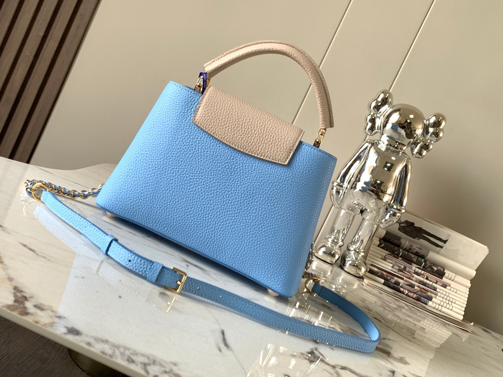 Louis Vuitton Capucines BB
