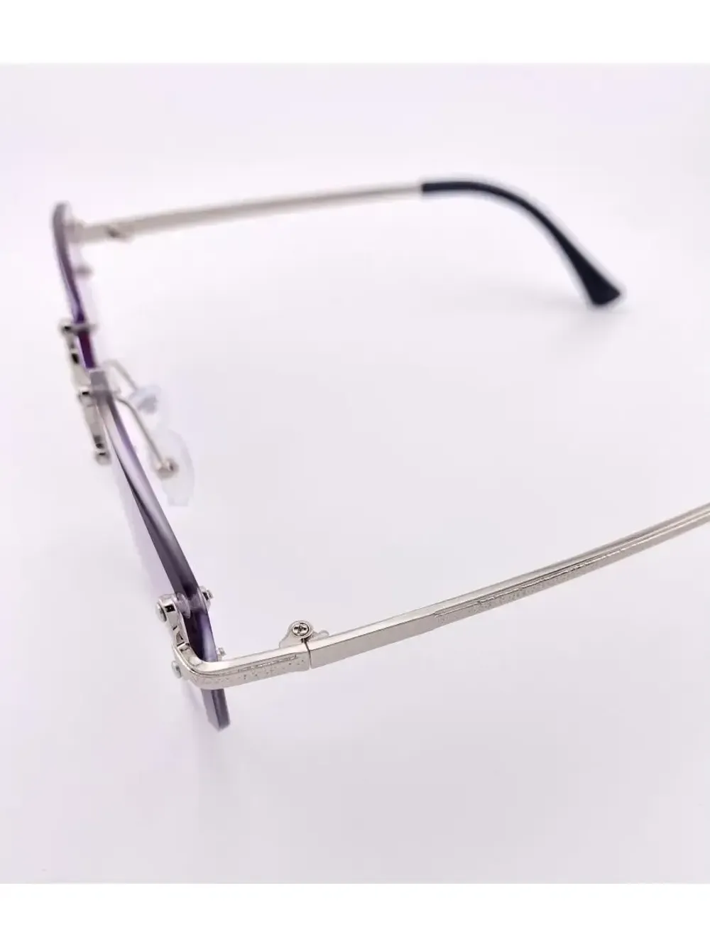 Очки солнцезащитные