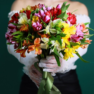 Букет цветов из 21 альстромерии