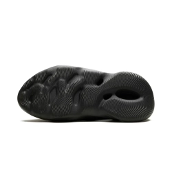 Adidas Yeezy Foam RNR Carbon