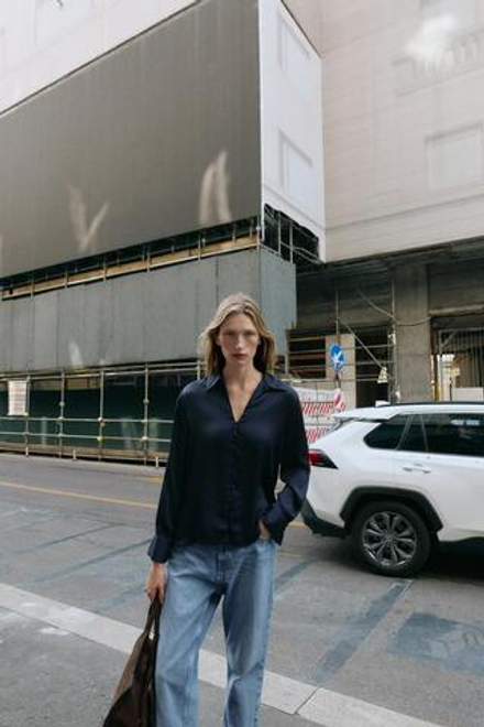 ZARA АТЛАСНАЯ РУБАШКА С РАЗРЕЗОМ, МОРСКОЙ СИНИЙ