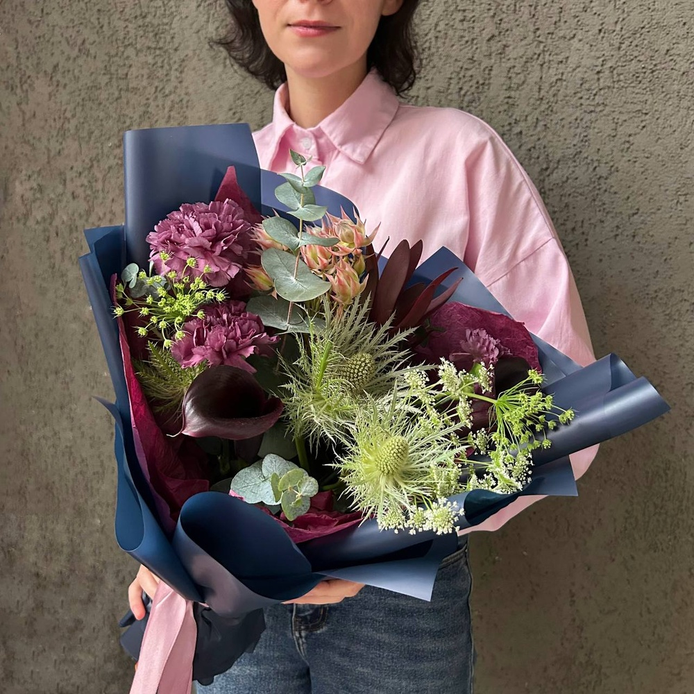 Авторский букет «Бао» в корейском стиле с каллами и эрингиумом/ Цветы/ букет от RoseMarkt