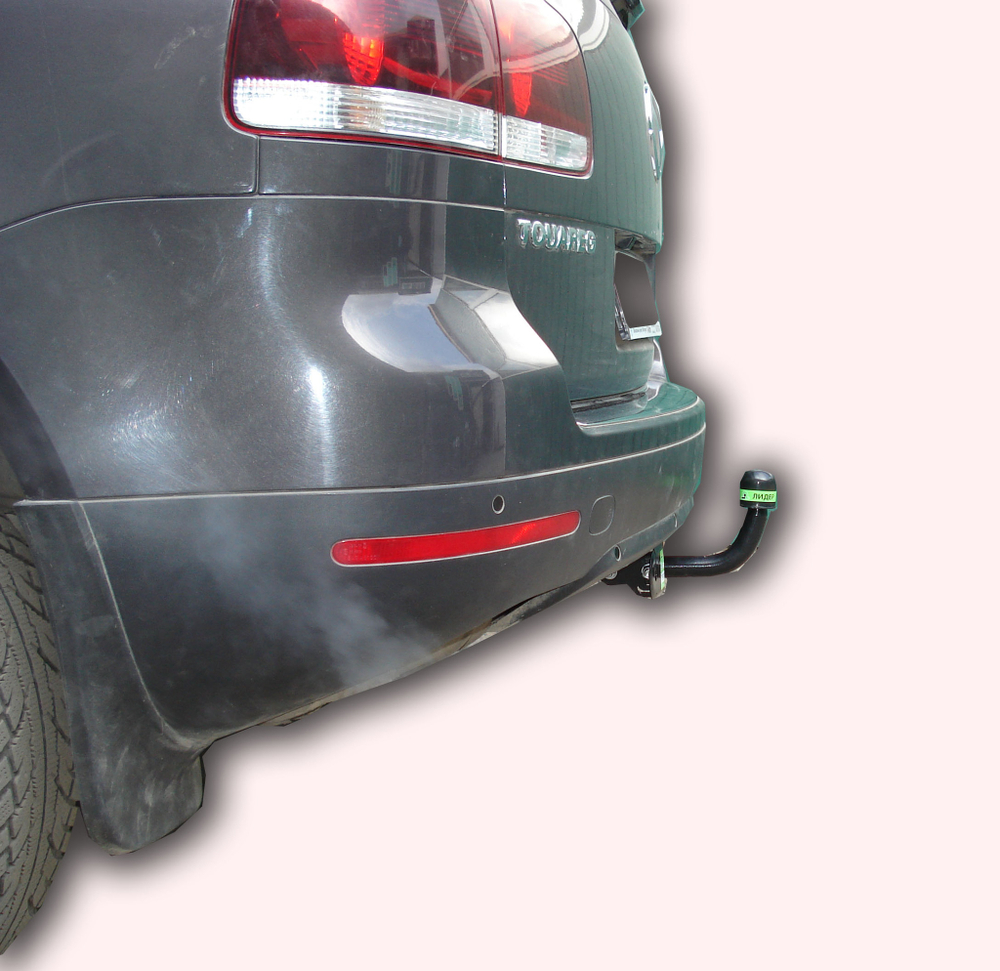 Фаркоп(прицепное) Лидер-Плюс для VOLKSWAGEN TOUAREG 2002-2018, AUDI Q7 2005-2015, PORSCHE CAYENNE 2002 -2017 (паспорт и сертификат в комплекте)(без электрики)V124-A