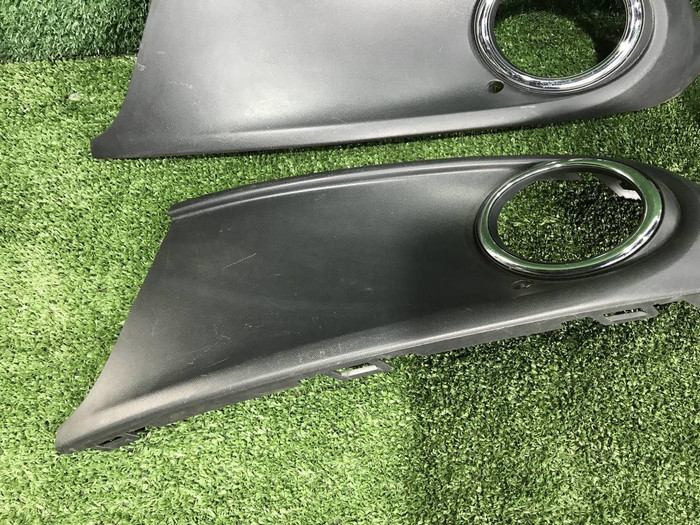 Накладка ПТФ левая VW Polo Sedan (2010-2015)