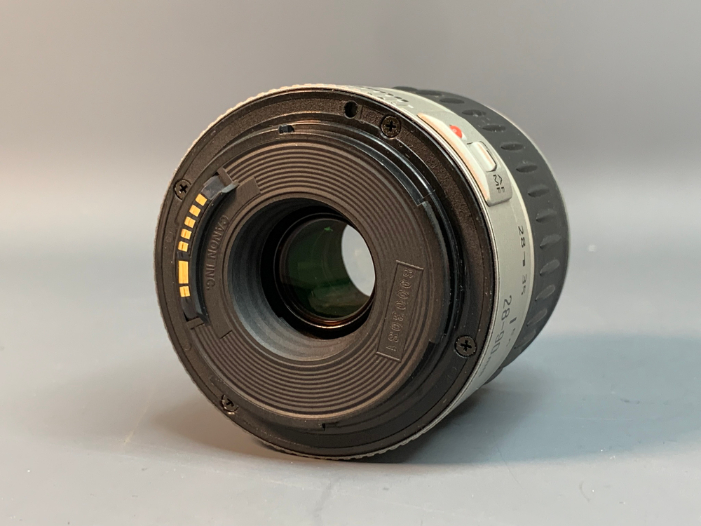 Canon EOS 300 kit EF 28-90mm 4-5.6 II