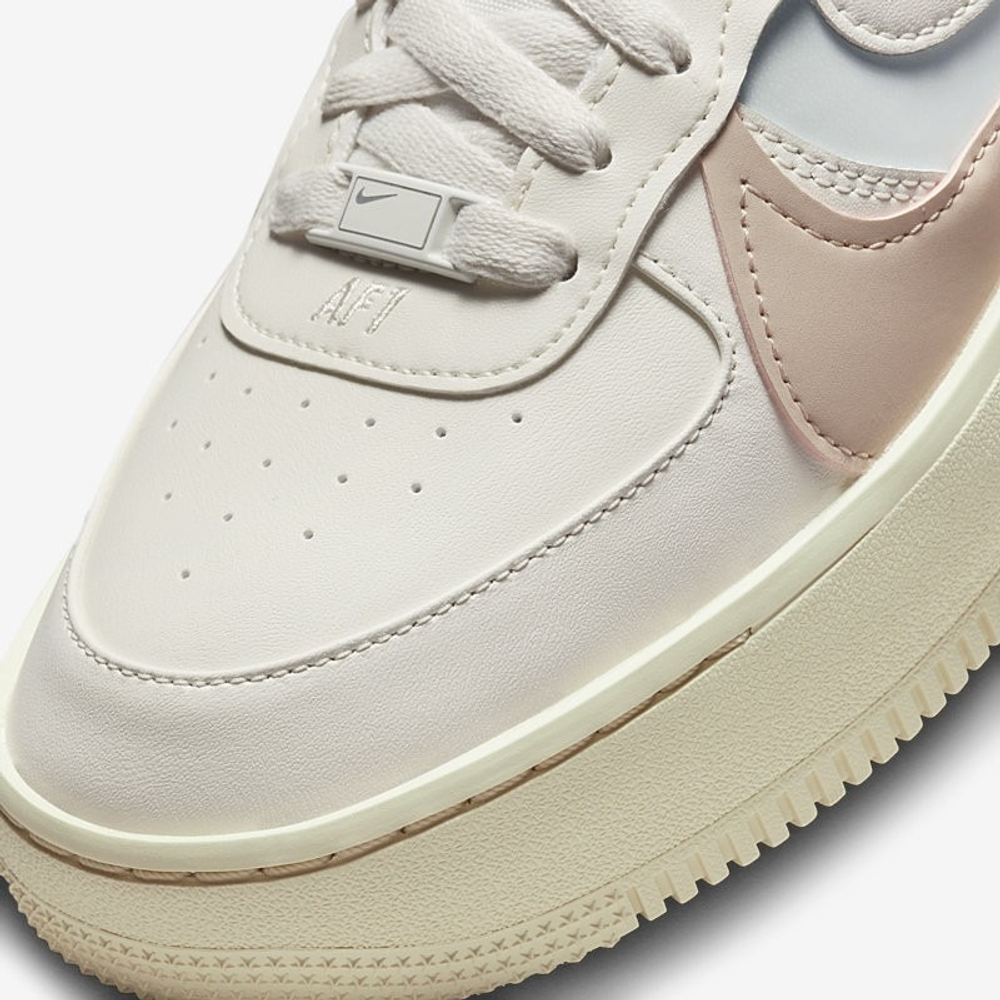 Кроссовки женские NIKE W AIR FORCE 1 PLT.AF.ORM