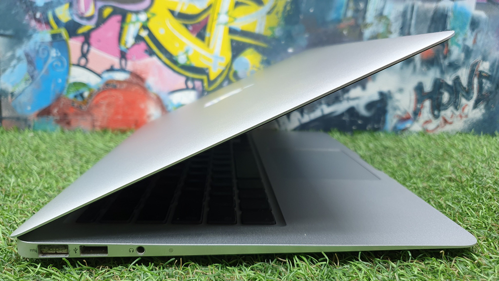 MacBook Air 13"  2010  покупка/продажа