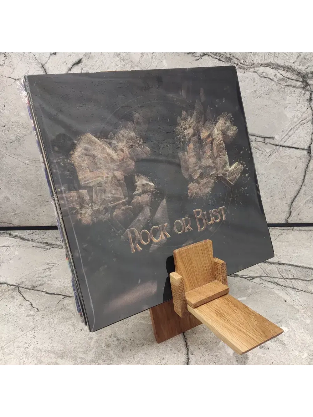 Подставка для виниловых пластинок