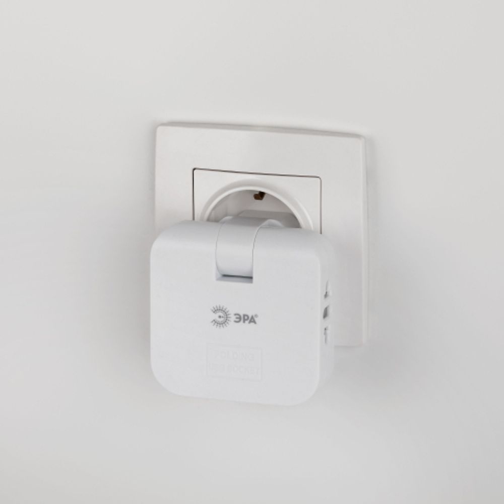 Разветвитель электрический ЭРА SPF-2-FL-USBC поворотный на 2 розетки + 2USB A+C 10А белый | Электротовары