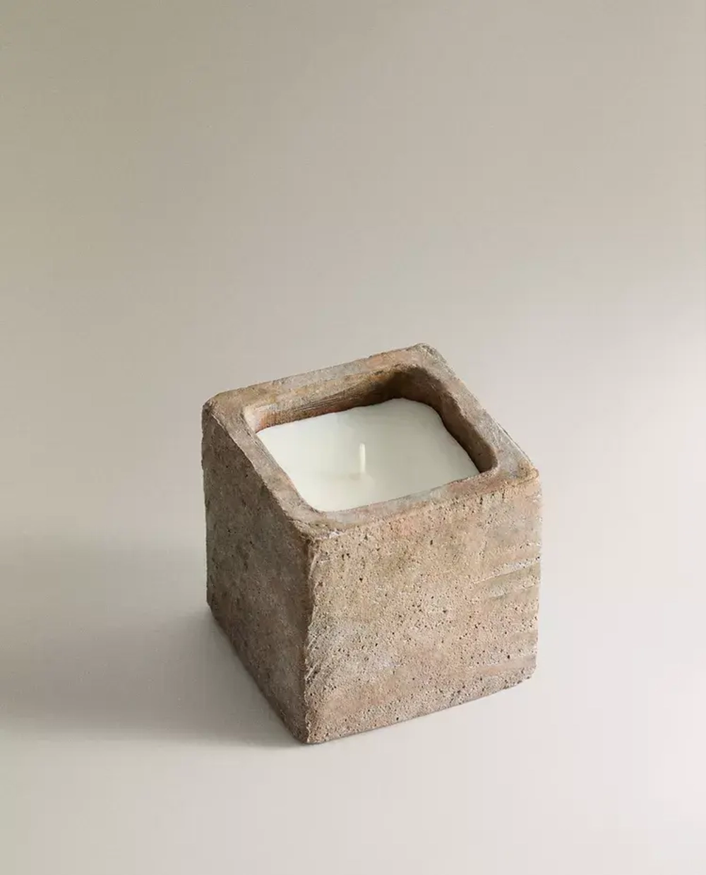 ZARA HOME АРОМАТИЧЕСКАЯ СВЕЧА LEMON BERGAMOT OUTDOOR