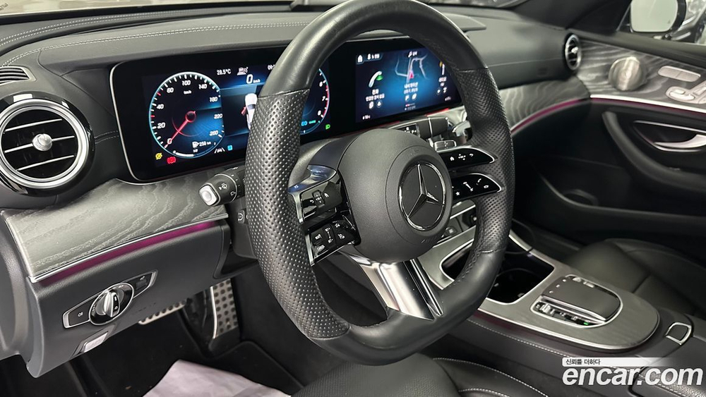 Mercedes-Benz E-Class W213 E350 4MATIC AMG Line (05.2022)