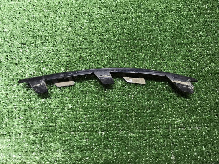 Молдинг заднего бампера левый VW Polo Sedan 15-20