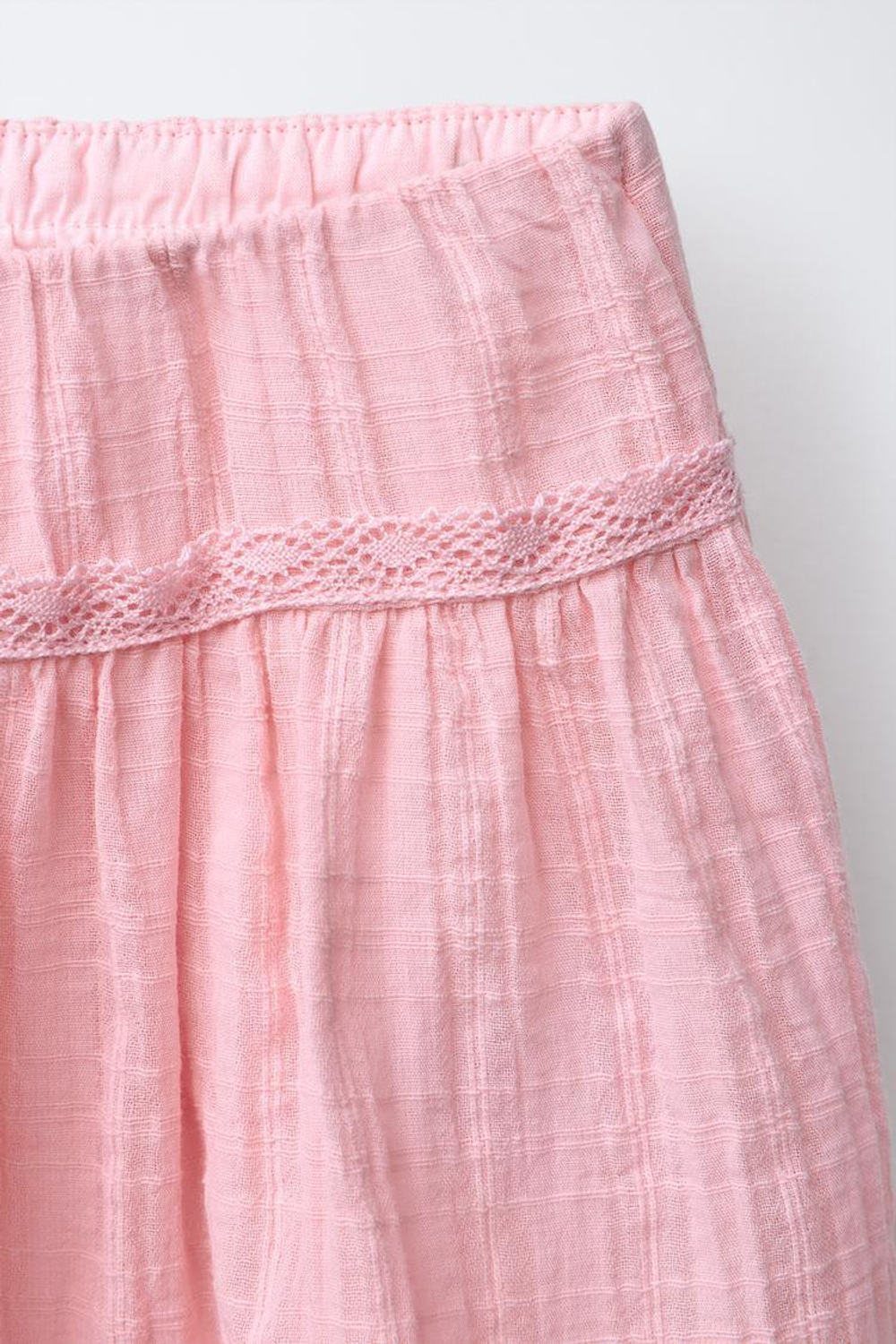 ZARA ЮБКА-ШОРТЫ С КРУЖЕВОМ, РОЗОВЫЙ