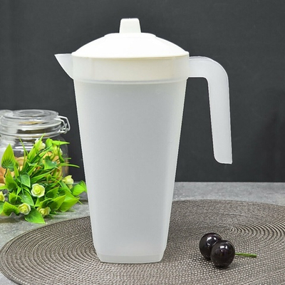 Кувшин 2л с крышкой, слоновая кость