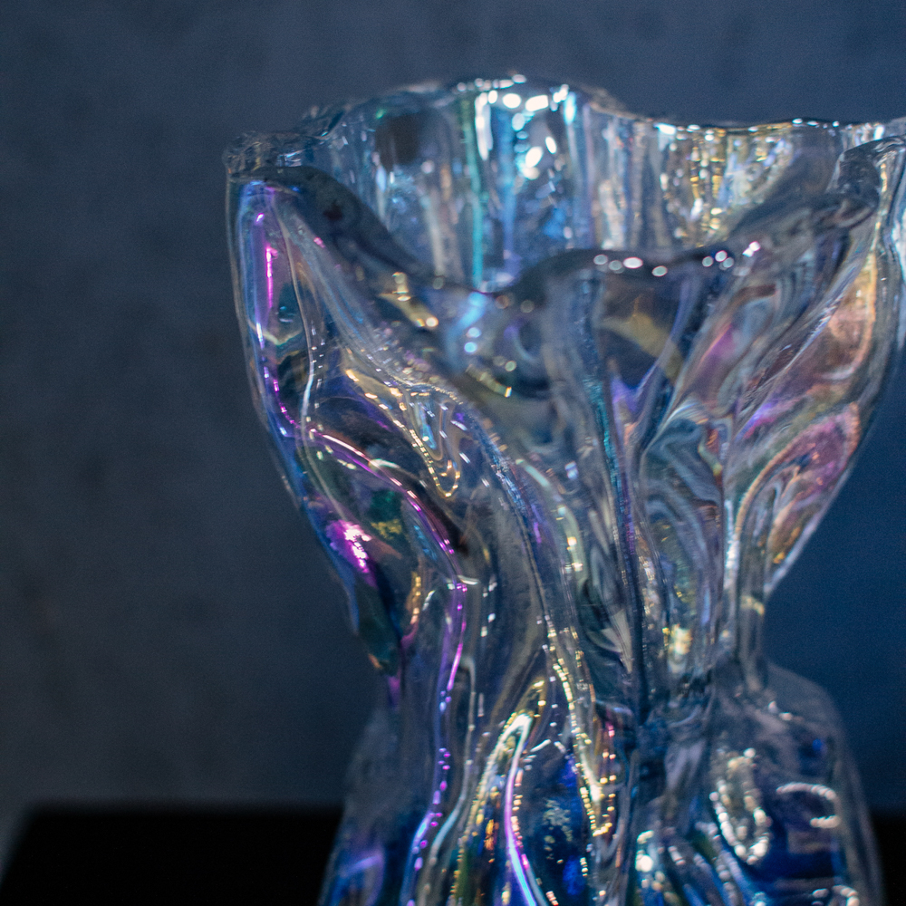 17. Прозрачная ваза с эффектом мятой бумаги