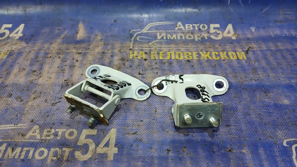 Петля багажника Honda ELYSION 2006-2013