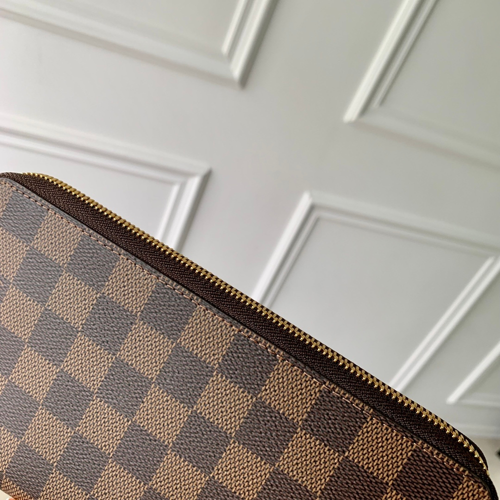 Louis Vuitton Zippy Organizer