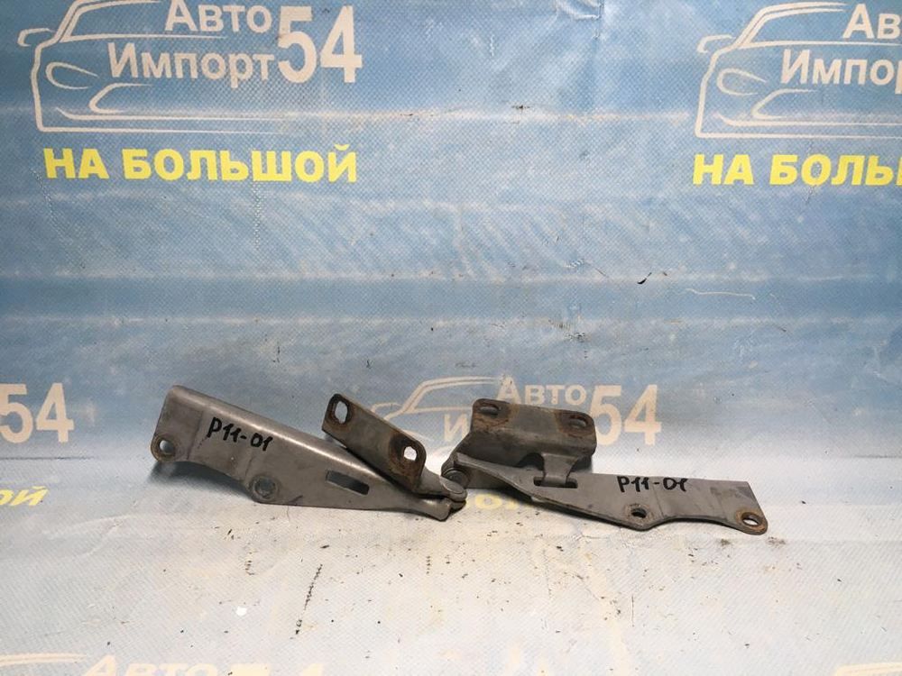 Петля капота правая NISSAN PRIMERA 1999