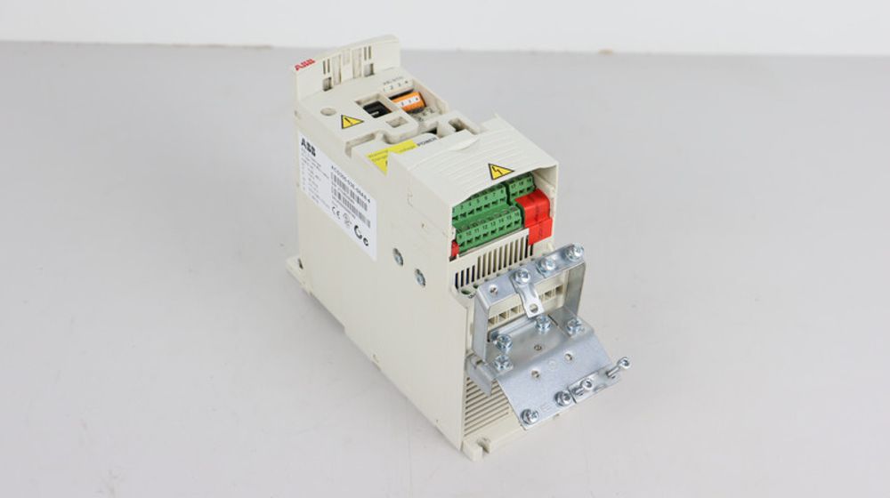 ABB ACS355-03E-08A8-4