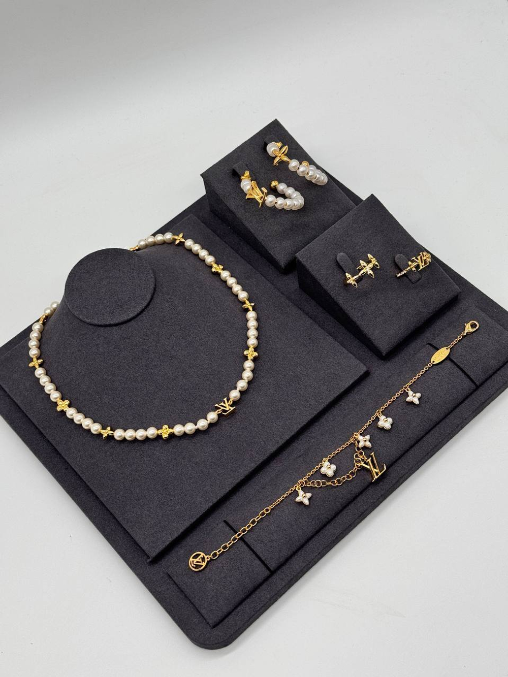 Браслет Louis Vuitton