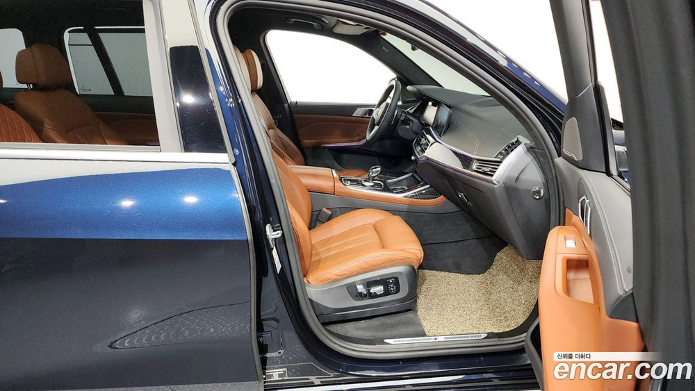 BMW X7 (G07) xDrive 40i M Sports 6-и местный (06.2022)