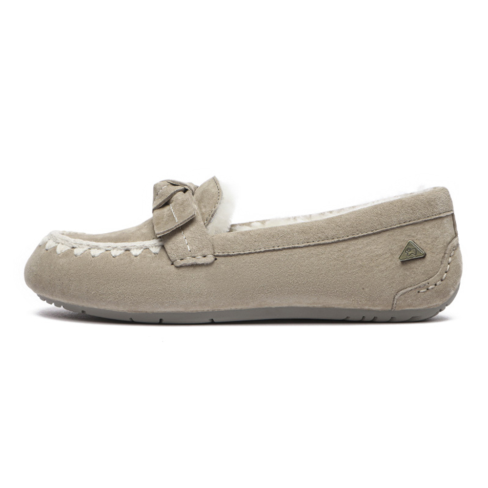 EVERAU Pigskin Gommino Loafers Women"s