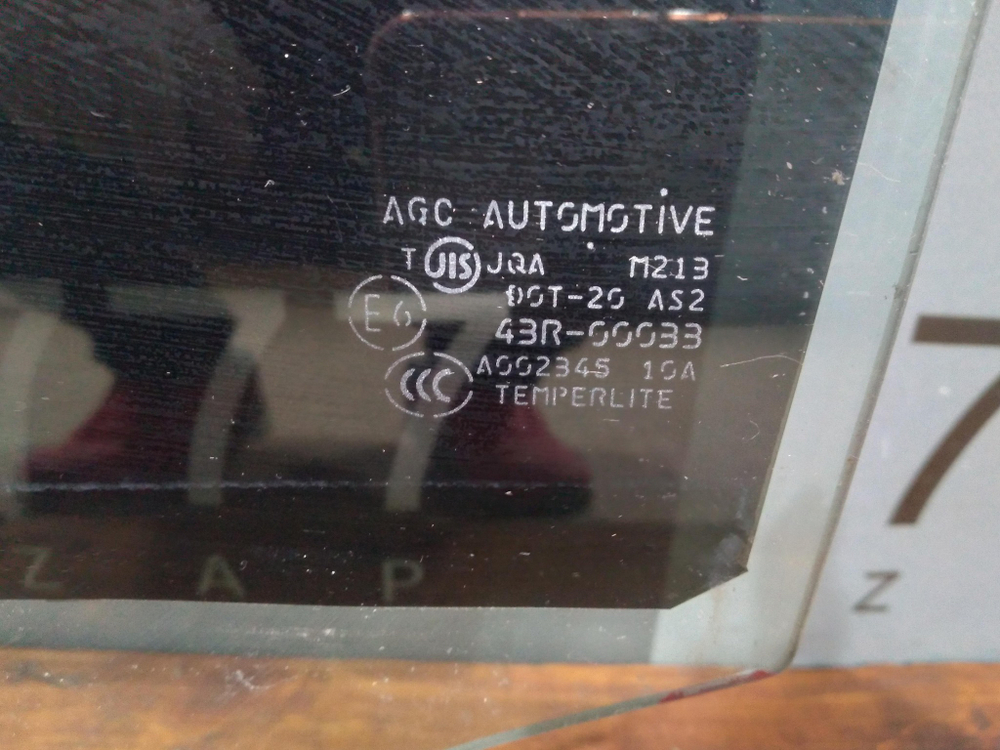 Стекло двери задней левой Suzuki Grand Vitara 2 (JT) 05-15 Б/У Оригинал 8450465J00