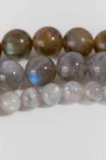 Браслет IN MY DARKNESS THERE IS A LIGHT из лабрадора