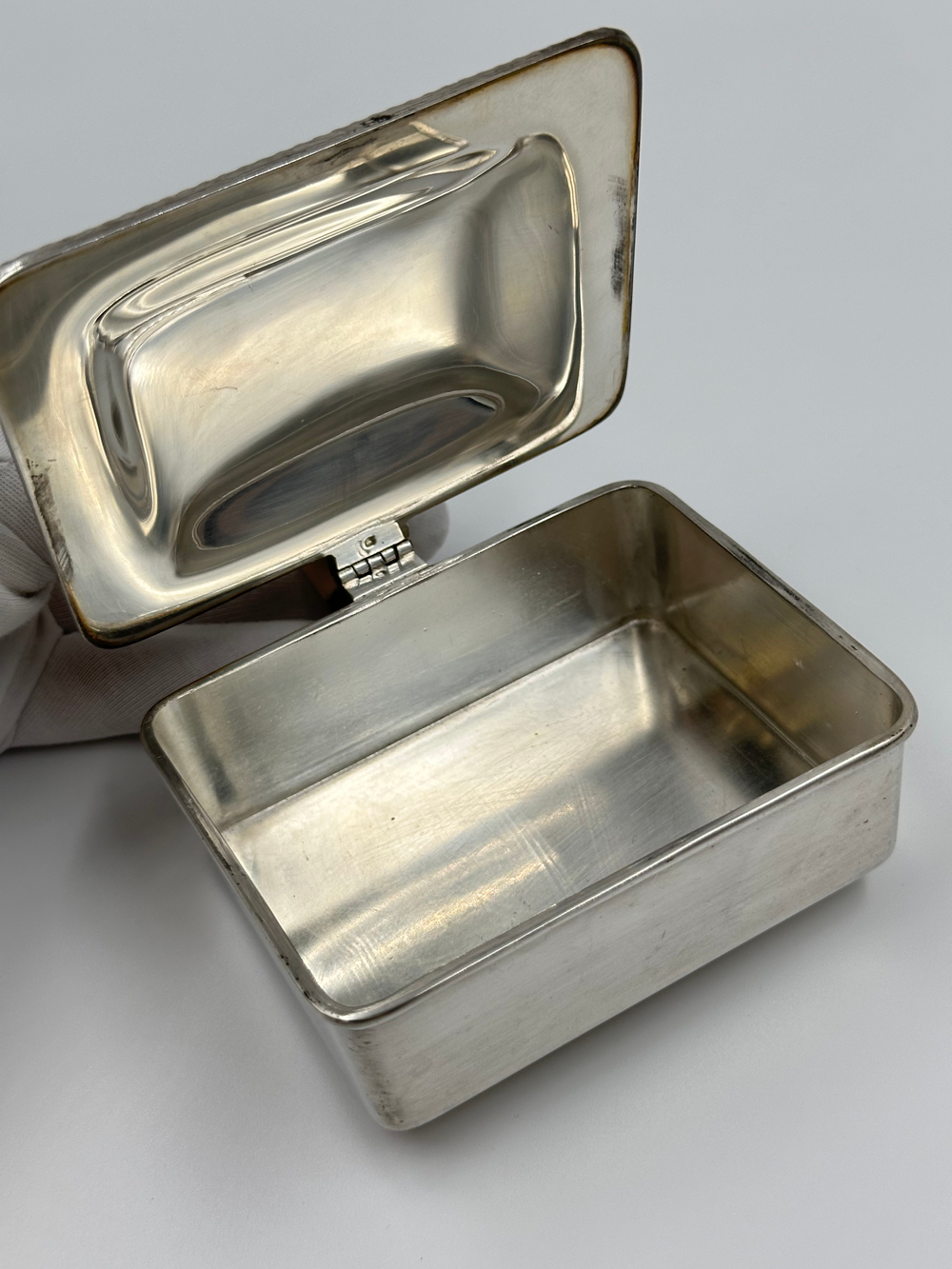 «Молчаливый дворецкий» Silent Butler Mappin & Webb