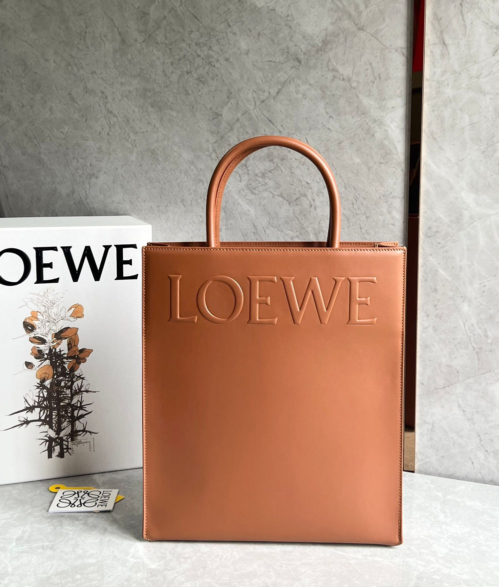 Loewe Standard A4 Tote
