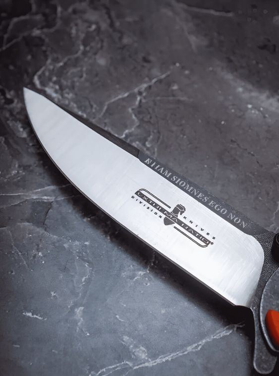 Складной нож из стали D2 Extrema-Ratio Оранжевый