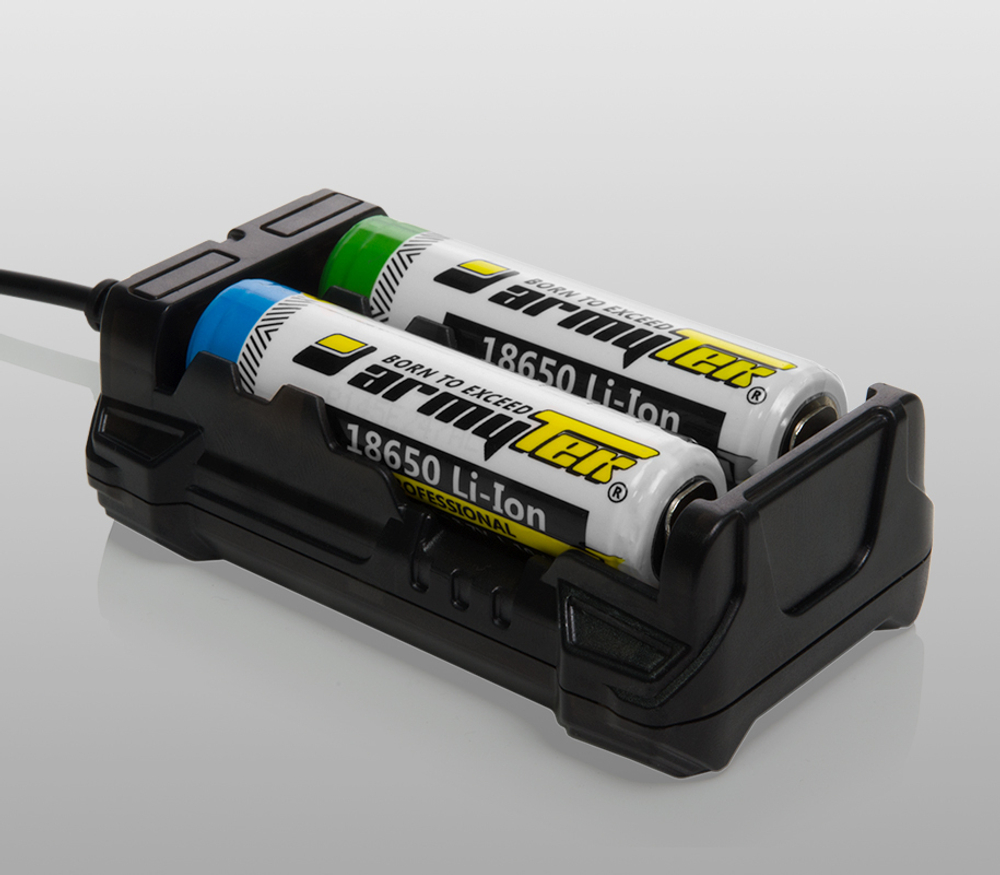 Переносное зарядное устройство Armytek Handy C2 Pro A02901 (с функцией Powerbank)