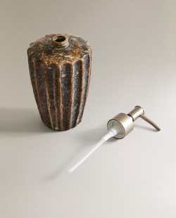 ZARA HOME ДОЗАТОР ДЛЯ ЖИДКОГО МЫЛА С РЕЛЬЕФНЫМ УЗОРОМ, КОРИЧНЕВЫЙ