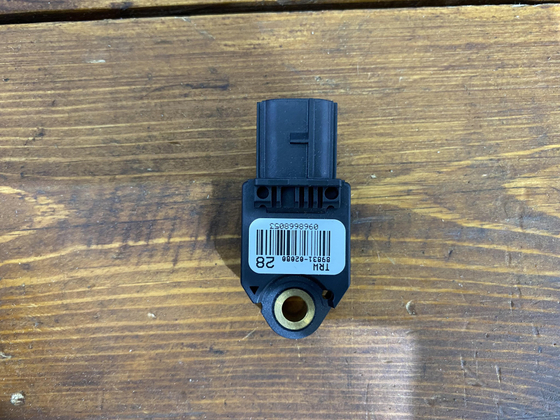 Датчик удара (AIRBAG) Auris Corolla (E150) Новый Оригинал 8983102080