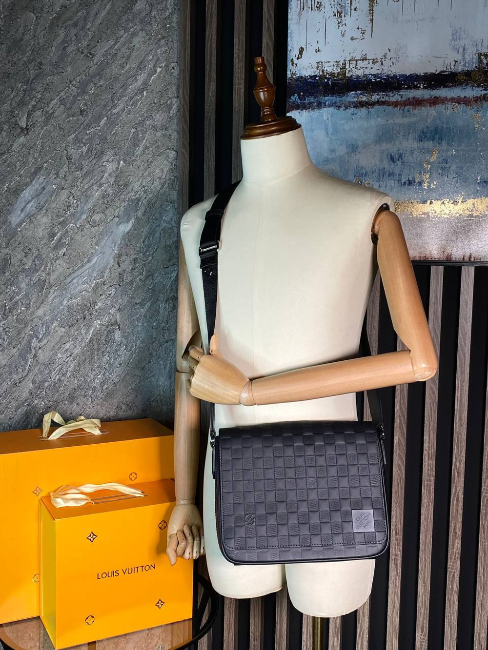 Сумка-планшет Louis Vuitton