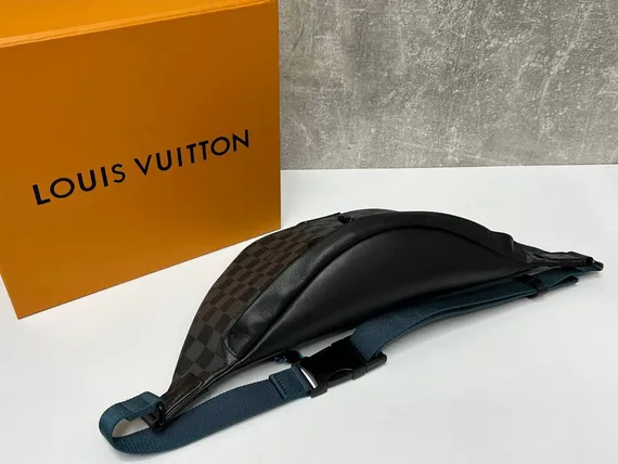 Поясная сумка Louis Vuitton Discovery PM канва Damier Graphite