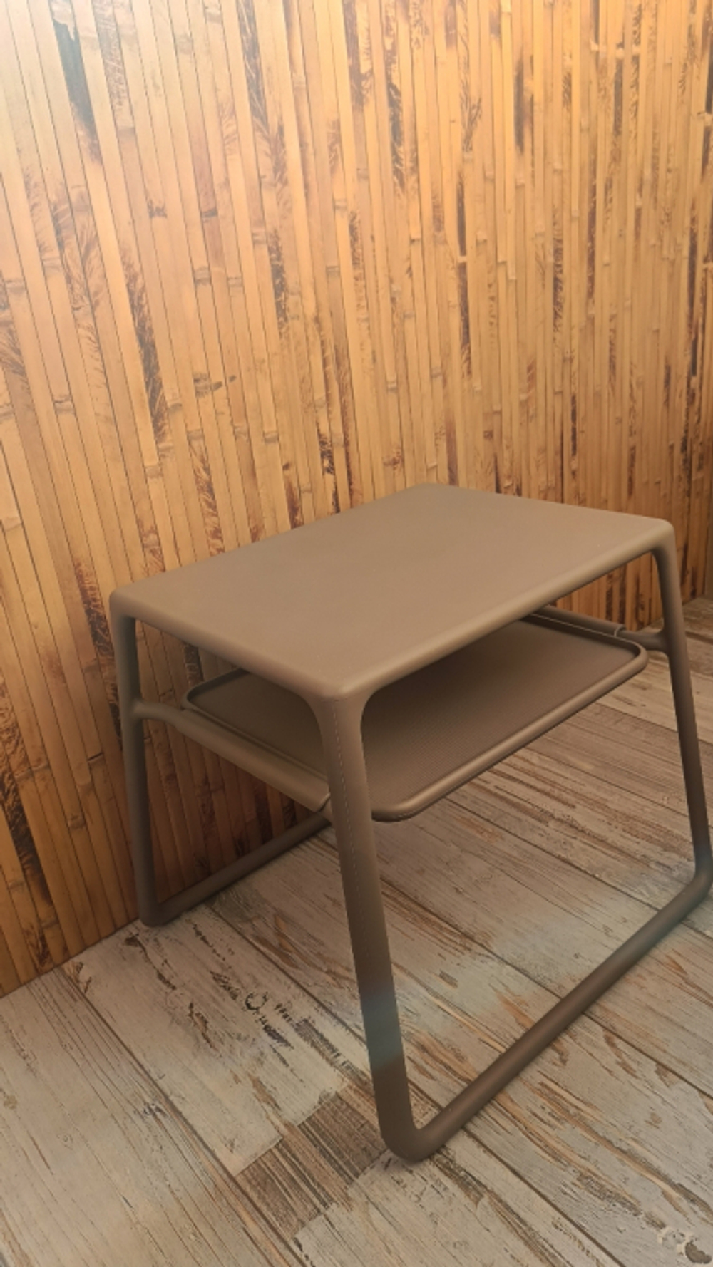 Столик пластиковый для лежака Nardi Pop, тортора