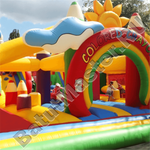 Надувная полоса препятствий "Коробка с карандашами"