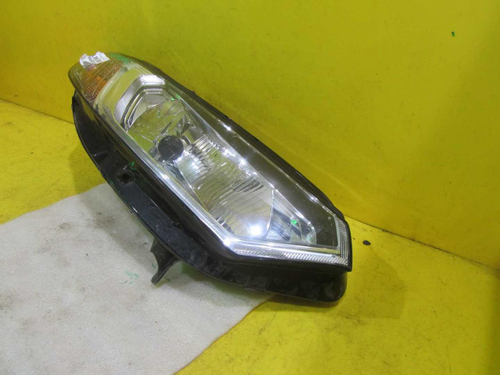 Битая Фара правая Ford EcoSport (2012-2018) галоген