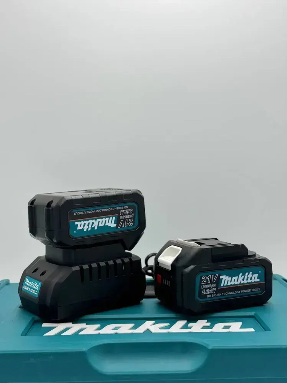 Набор аккумуляторных инструментов 3в1 Шуруповерт , УШМ / Болгарка , Фонарь Бесщеточный