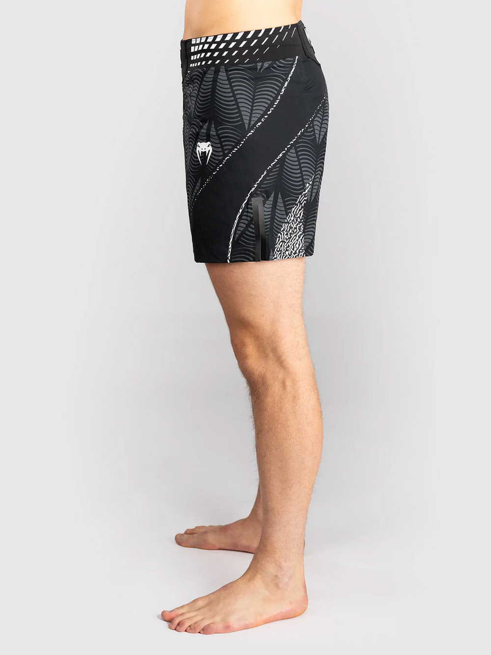 Шорты ММА Venum UFC Zenith Fight Night Short style Black/White