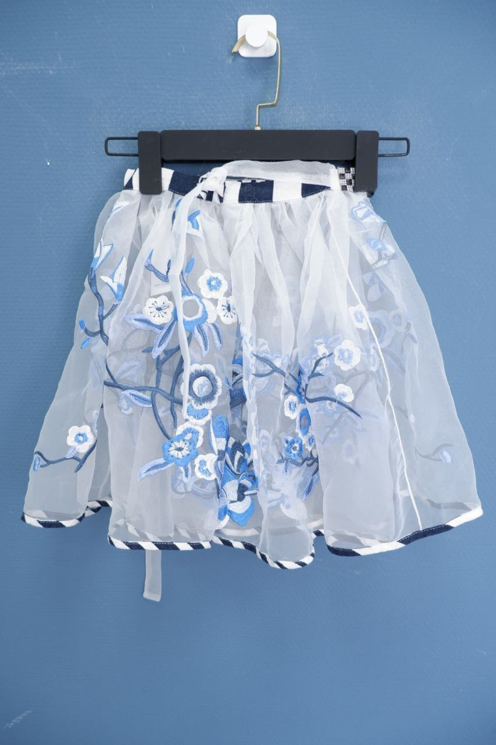 Юбка с вышивкой на 3 года