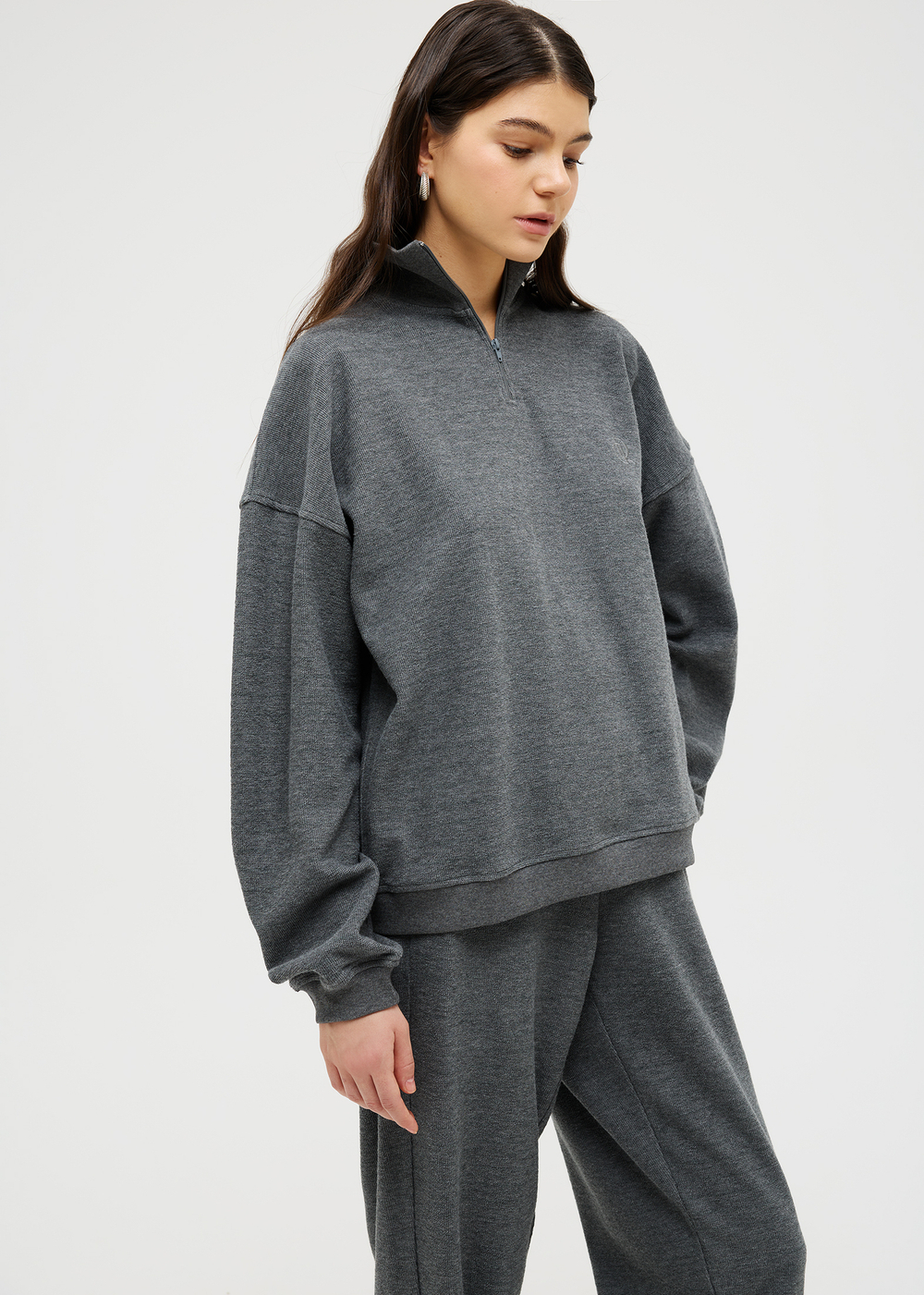 Свитшот с молнией