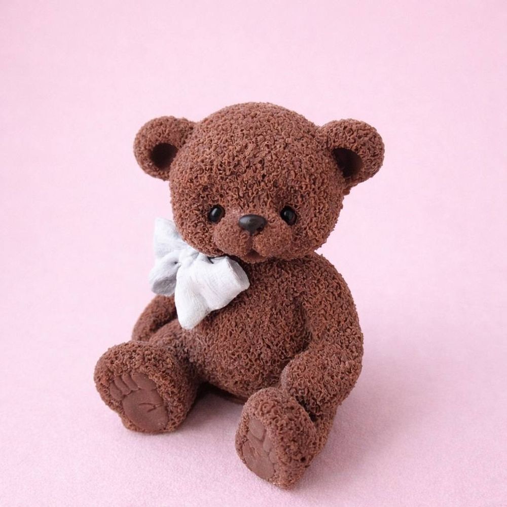 Мишка с бантом из шоколадной глазури