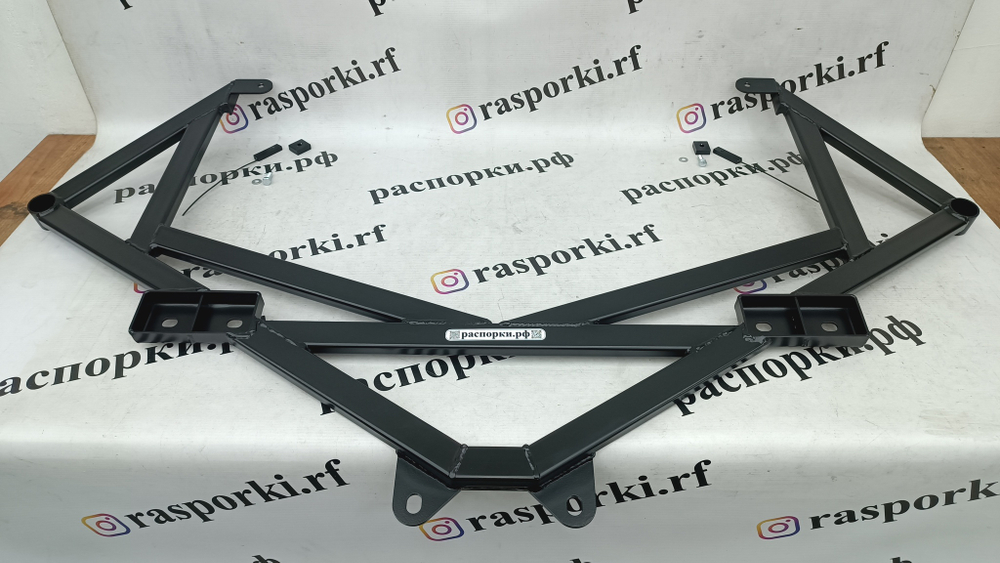 Распорка передняя нижняя МОДЕРНИЗИРОВАННАЯ Infiniti EX и Infiniti G (V36) С ПОЛНЫМ ПРИВОДОМ (ПОД ЗАКАЗ)
