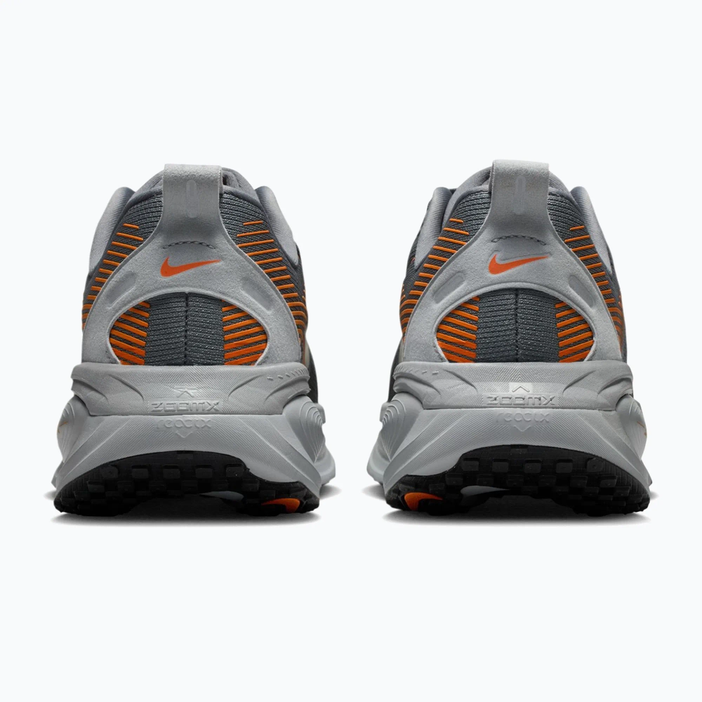 Кроссовки для бега Nike Vomero 18 cool grey/safety orange/wolf grey/black